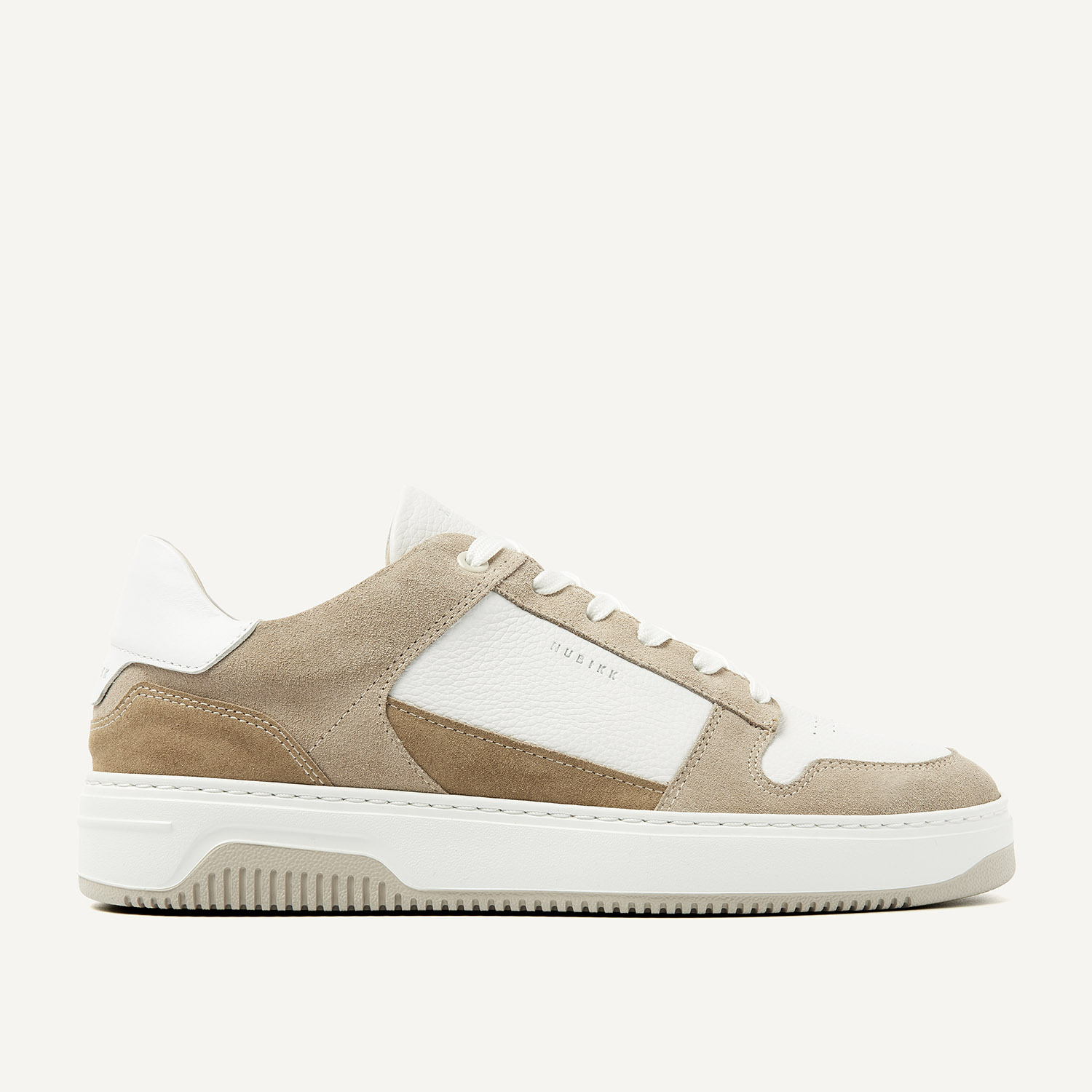 Wit met beige sneakers sale