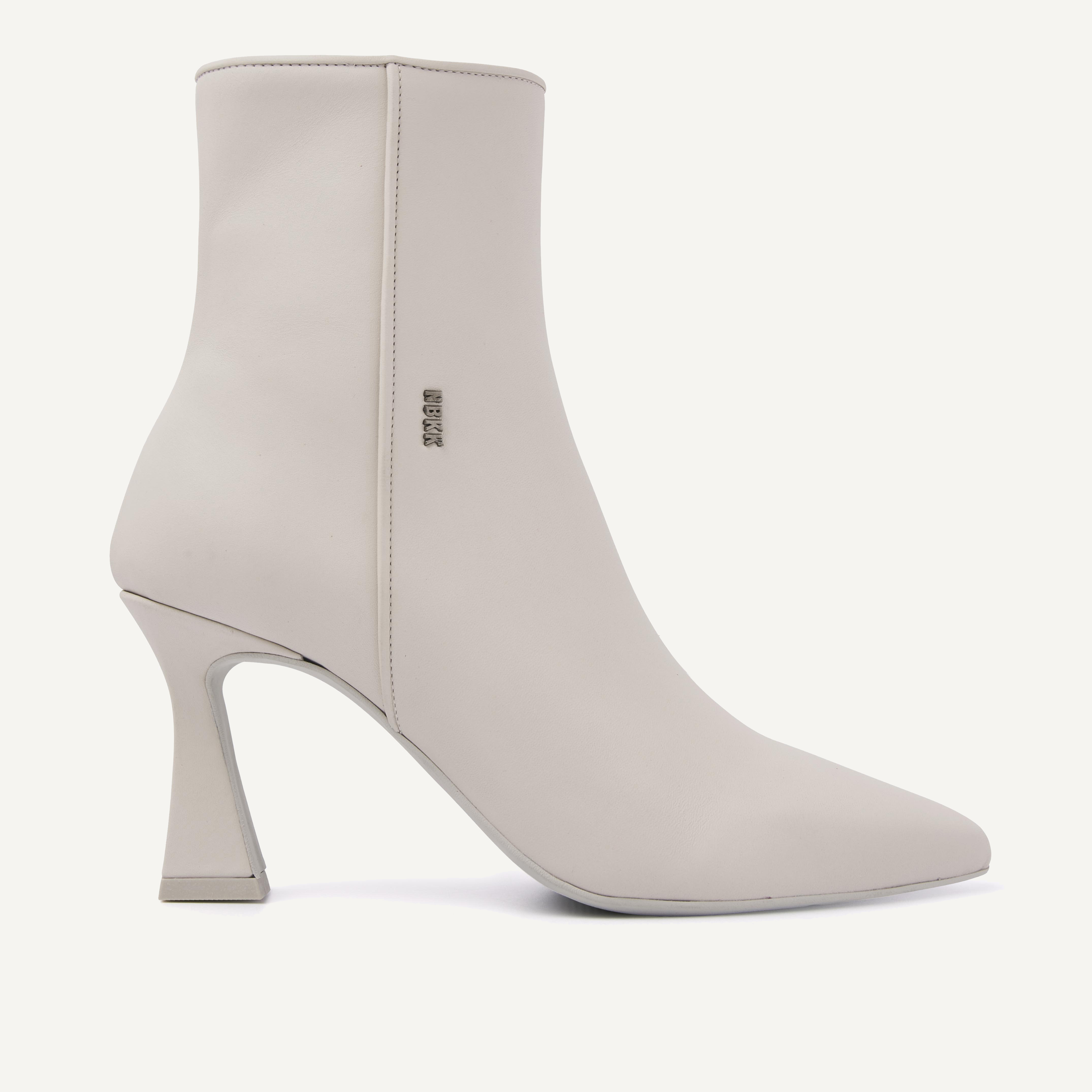 Ace Yada | Beige Ankle Boots